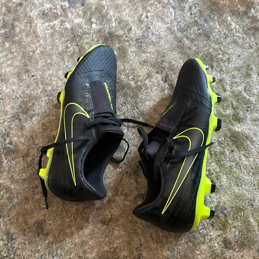 Nike original soccer shoe